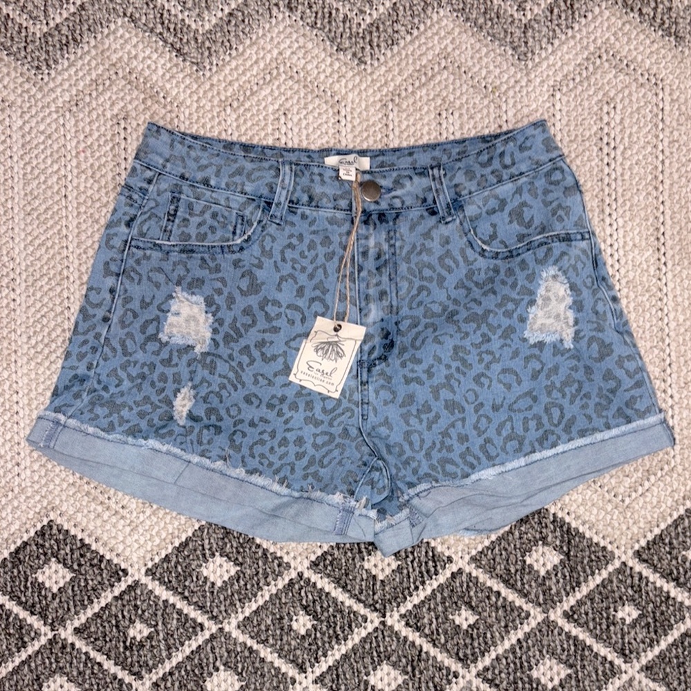 EASEL brand new with tag Blue Leopard Print Women's Shorts - Picture 2 of 10